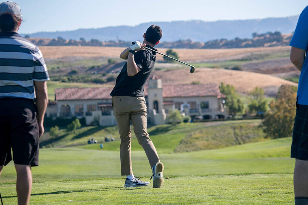 Putting the Fun in Fundraiser The 35th Annual Life West Alumni Friends Golf Classic
